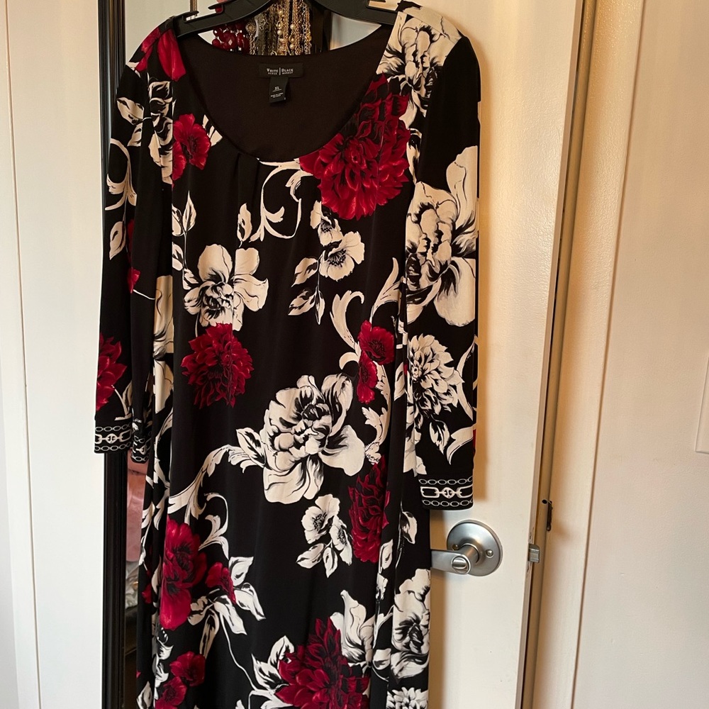White House Black Market - Beautiful Jersey Stretch dress XL